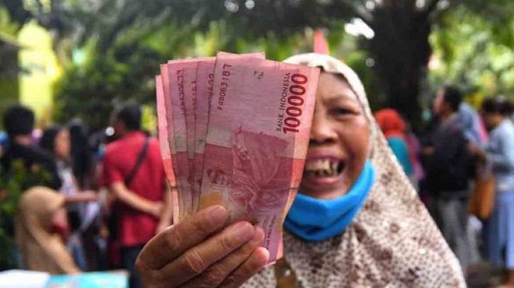 Penyaluran Bansos Bagi Masyarakat Indonesia