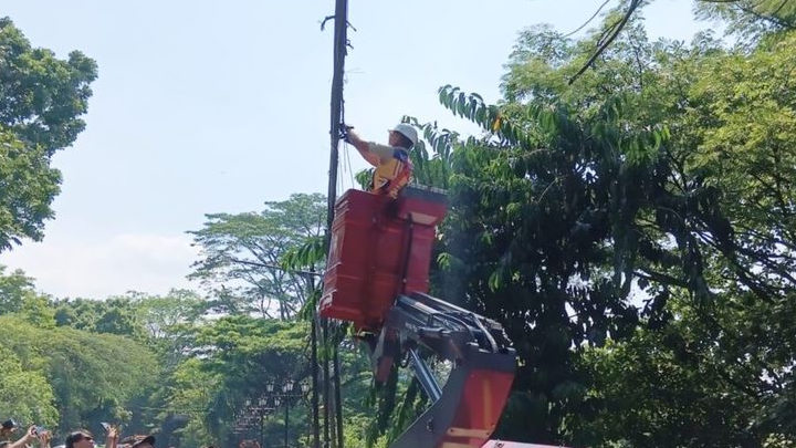 Kabel Semrawut Bak Mi Goreng! DPRD Kota Bogor Dukung Langkah Pemkot Kubur Kabel Udara ke Bawah Tanah