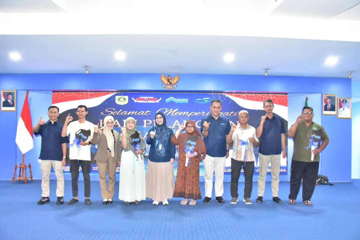 Perumda Air Minum Tirta Kahuripan Kabupaten Bogor memberikan apresiasi kepada 75 pelanggan setia dalam rangka memperingati Hari Pelanggan Nasional (HPN) 2026.