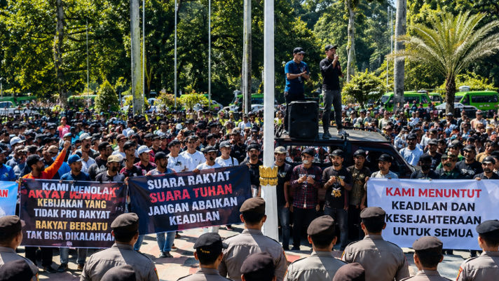 Demo 1000 Sopir Angkot Bikin Bogor Lebih Lengang, Polemik Batas Usia 20 Tahun Jadi Pemicu
