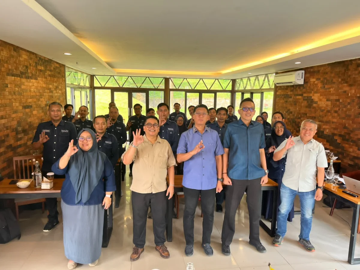 Perumda Pasar Tohaga menggelar LDK di Sentul.