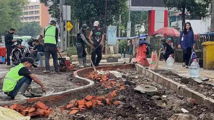 Lahan Bekas Pohon Karet Kebo Didepan Balaikota Bogor Kini Berubah Jadi Taman Kecil