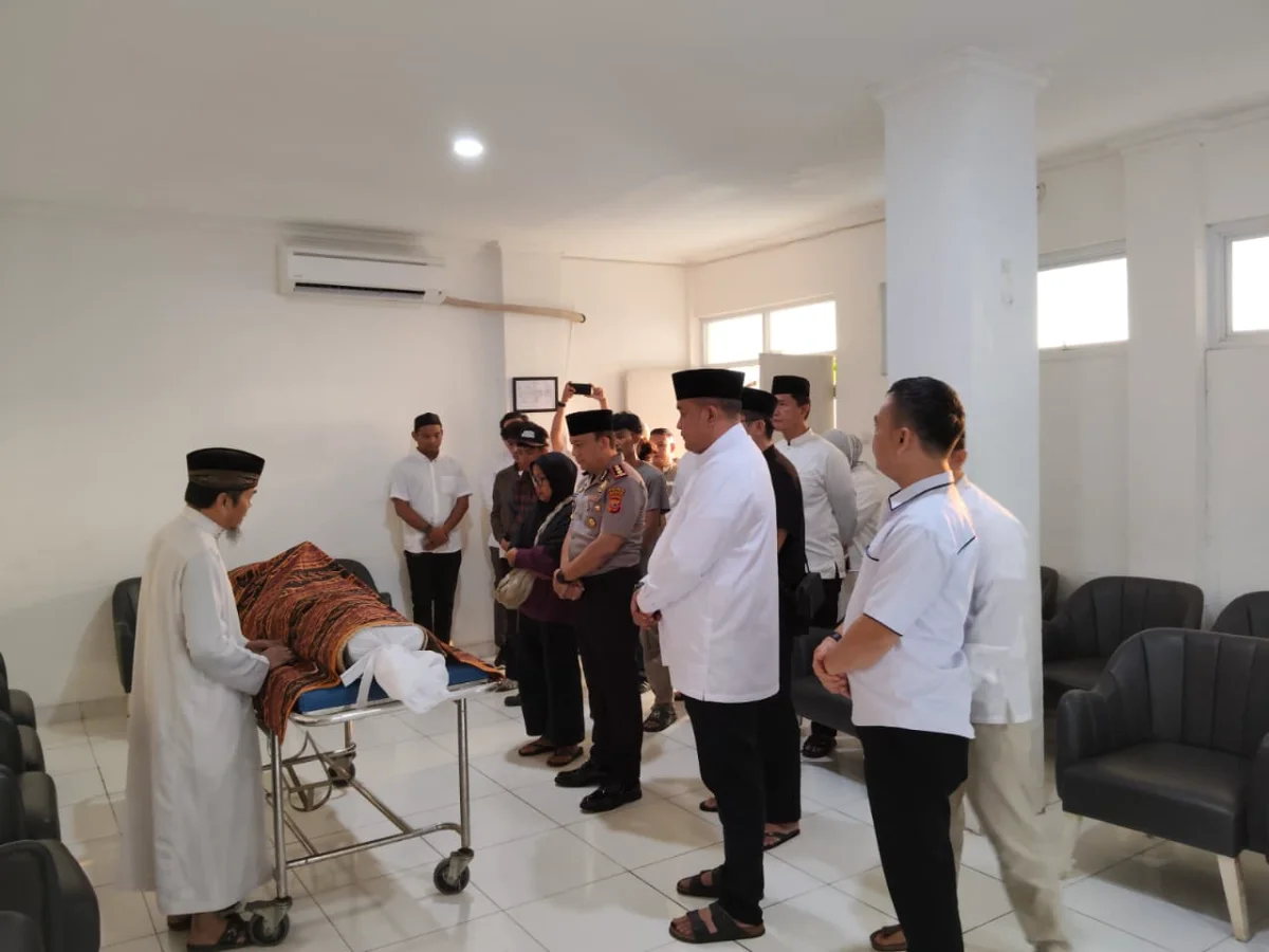 Kapolres Bogor AKBP Arfan Zulkan Sipayung  dan Bupati Bogor Rudy Susmanto Sambangi Keluarga Korban.