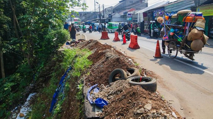 Longsor Kebon Pedes Mulai Diperbaiki, Pemprov Jabar Usul Dishub Rekayasa Lalu Lintas Sementara