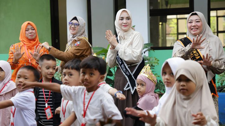 Yantie Rachim Monitoring MPLS di TK Al-Muslihien dan SMPN 6 Pastikan Program Pendidikan Berjalan Optimal