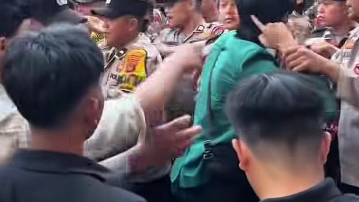 Aksi Brutal Polisi Disayangkan, Demo Mahasiswa UIKA Bogor Mendadak Ricuh