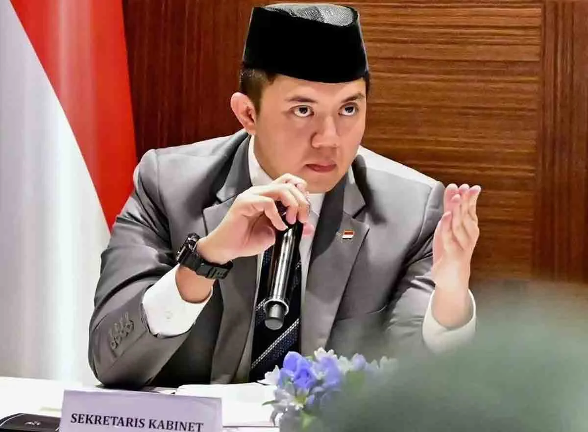Sekretaris Kabinet atau Seskab Teddy Indra Wijaya