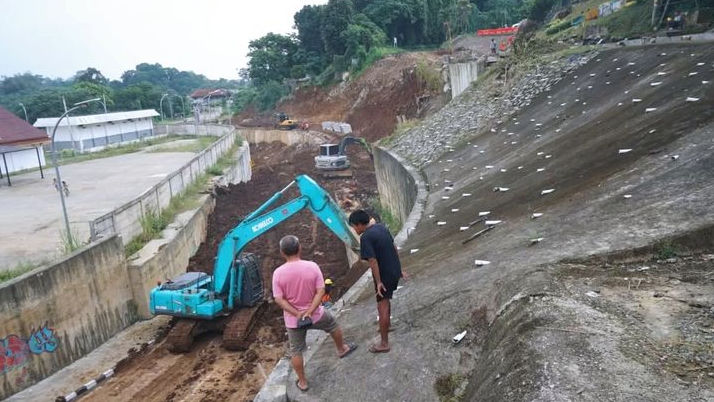 DPRD Kota Bogor Ingatkan Pemkot Agar Secepatnya Selesaikan Masalah Longsor Batutulis