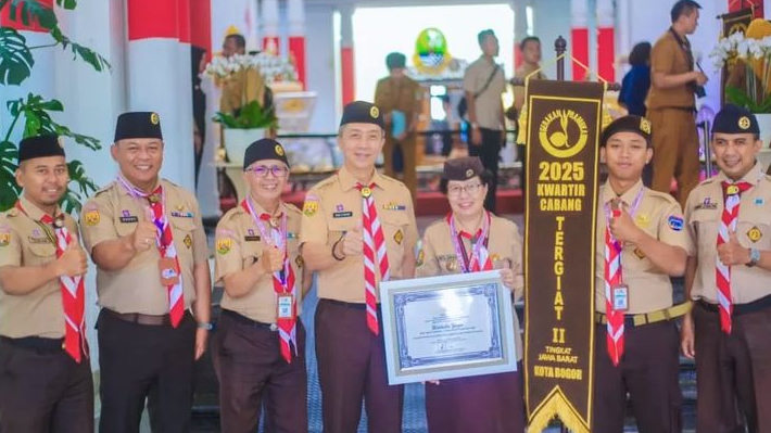 Kota Bogor Raih Dua Penghargaan Pramuka Jawa Barat, Dedie Rachim Diganjar Piagam Mabicab