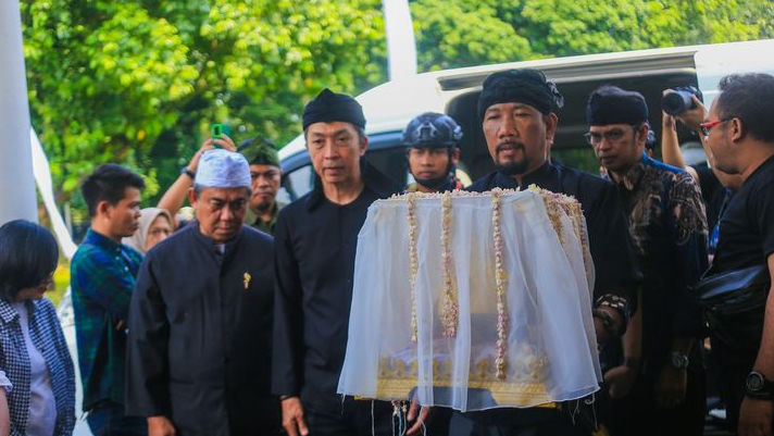 Penampakan Mahkota Binokasih yang Berlapis Emas 18,8 Karat, Bakal Diarak Dalam Kirab Milangkala Tatar Sunda