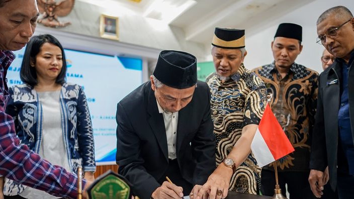 UIKA Bogor dan PT Sinar Hijau Ventures Jalin Kerja Sama Kembangkan Minyak Kenari Halal Inovatif