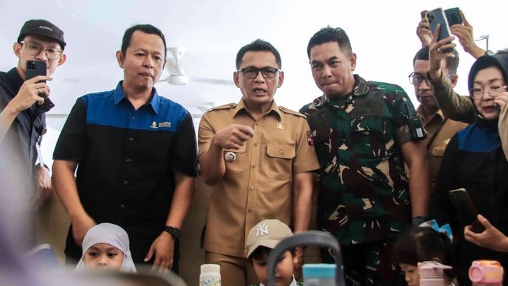 Pj Walikota Dampingi Wamendagri Tinjau Langsung Program Makan Bergizi Gratis di Kota Bogor