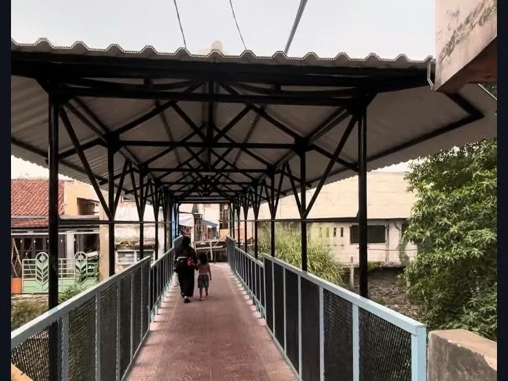 Kondisi terbaru Jembatan Pulo Geulis yang berada di Kecamatan Bogor Tengah, Kota Bogor, usai diperbaiki pemkot setelah 41 tahun ini.