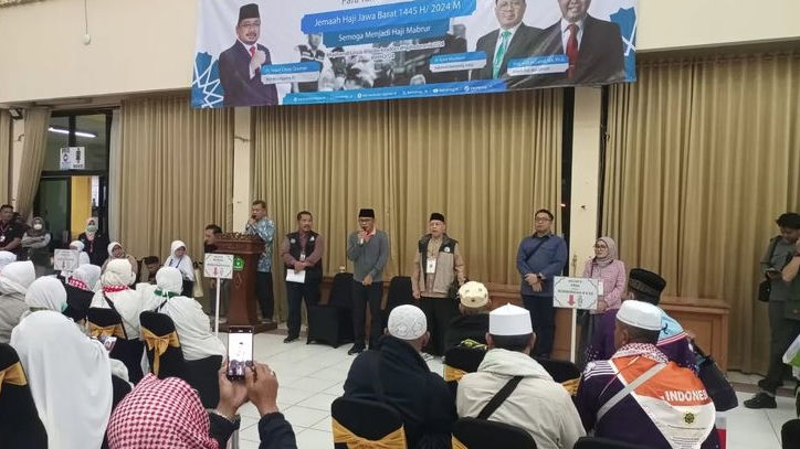 Kepulangan Kloter 20 JKS: 440 Jemaah Haji Bogor Tiba dengan Selamat di Tanah Air